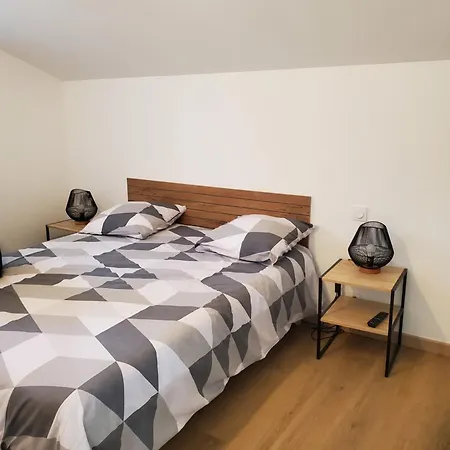 A 5 Min De La Pointe Du Hoc