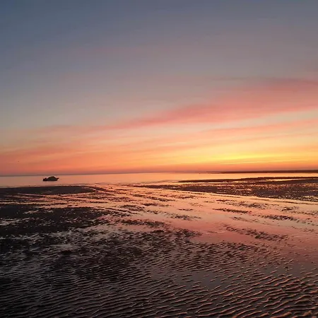A 5 Min De La Pointe Du Hoc