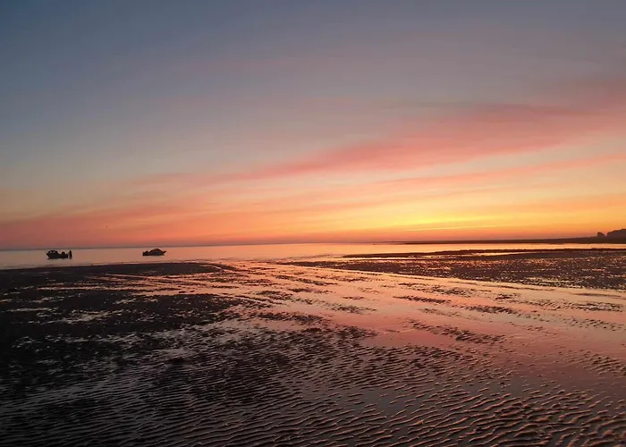 A 5 Min De La Pointe Du Hoc