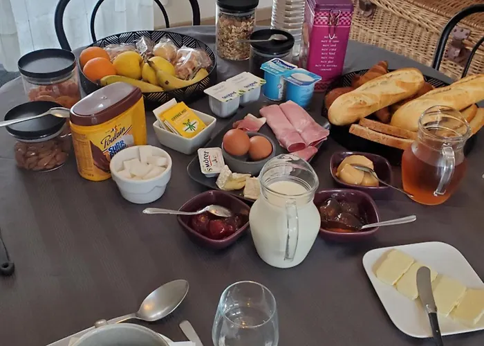 A 5 Min De La Pointe Du Hoc Δωμάτια σε οικογενειακή κατοικία Cricqueville-en-Bessin