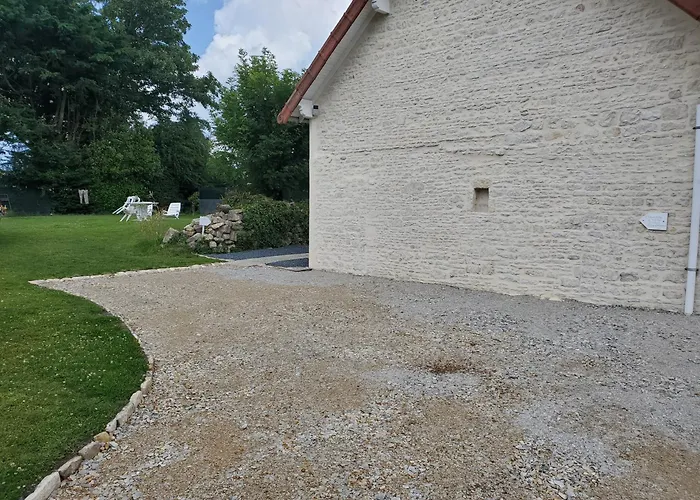 A 5 Min De La Pointe Du Hoc *